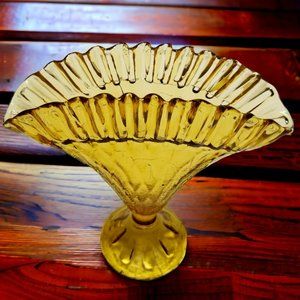 Honey Color Peacock Fan Flower Vase by Fenton MCM Art Glass circa 1940-60